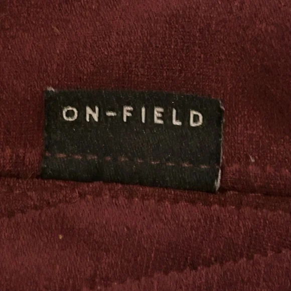Nike tracksuit in Minnesota vollyball on field player issued gear